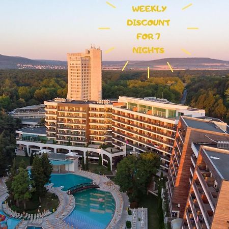 אלבנה Flamingo Grand Hotel & Spa מראה חיצוני תמונה