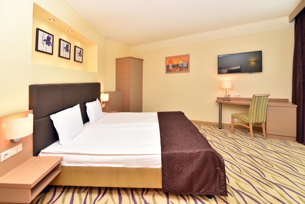 אלבנה Flamingo Grand Hotel & Spa מראה חיצוני תמונה