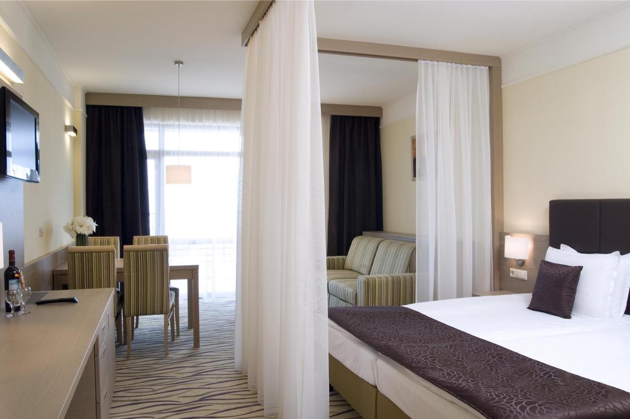 אלבנה Flamingo Grand Hotel & Spa מראה חיצוני תמונה