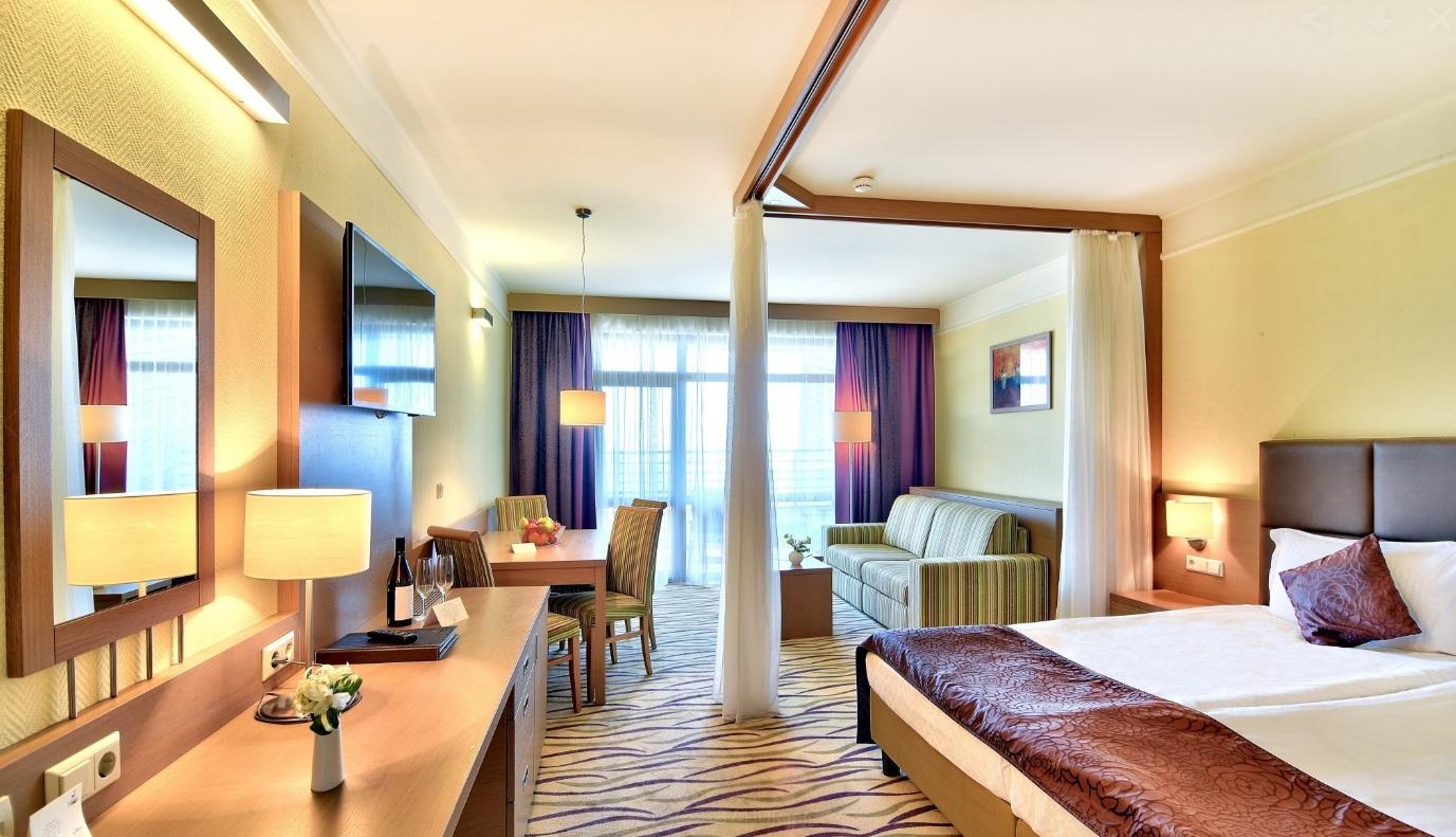 אלבנה Flamingo Grand Hotel & Spa מראה חיצוני תמונה